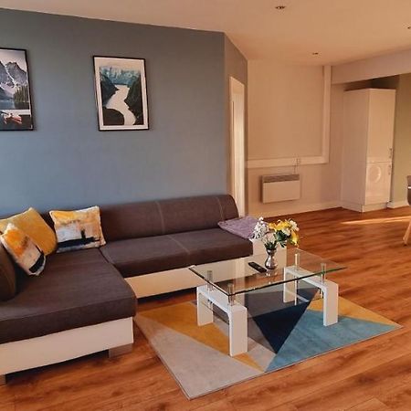 Modern And Spacious Swansea Centre Apartment Kültér fotó