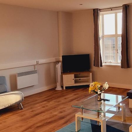 Modern And Spacious Swansea Centre Apartment Kültér fotó