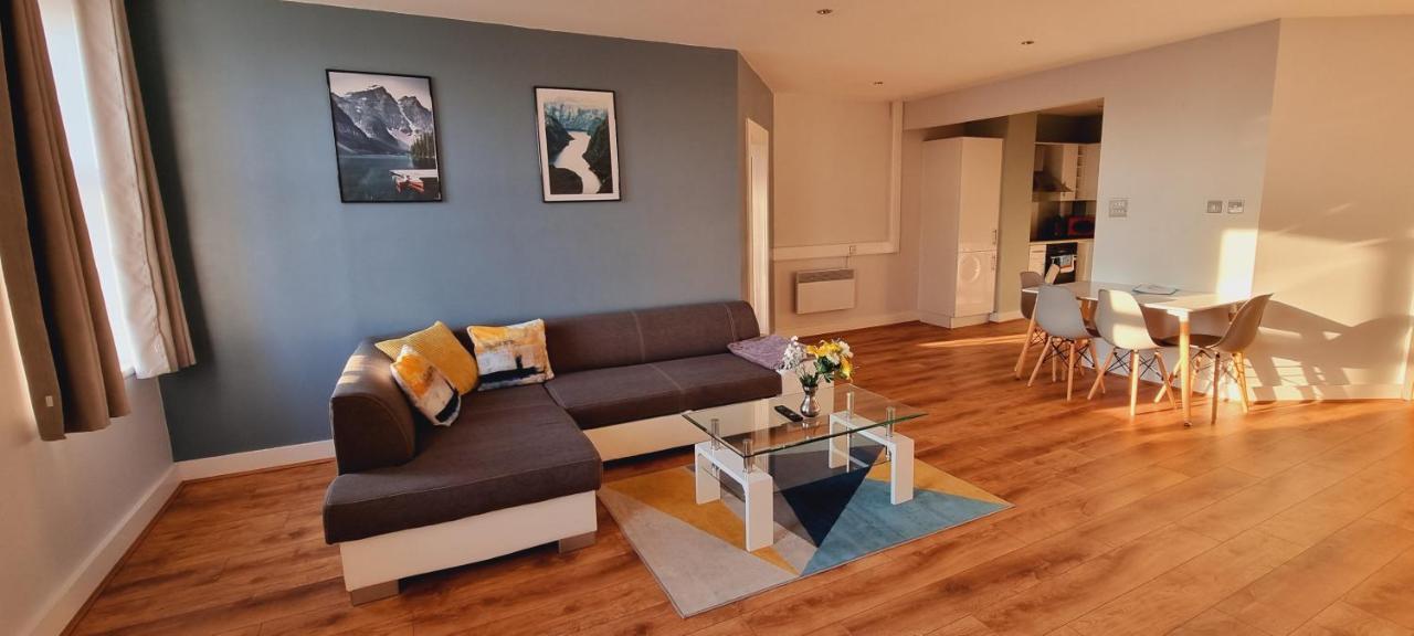 Modern And Spacious Swansea Centre Apartment Kültér fotó
